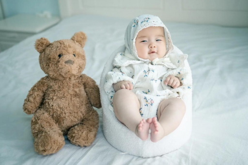 临清宝宝吃不饱母乳的症状